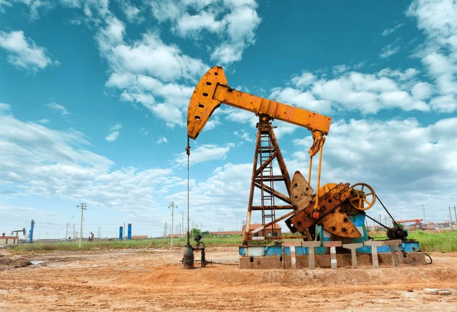 Dünya bazarında "Azeri Light" markalı neft ucuzlaşıb.